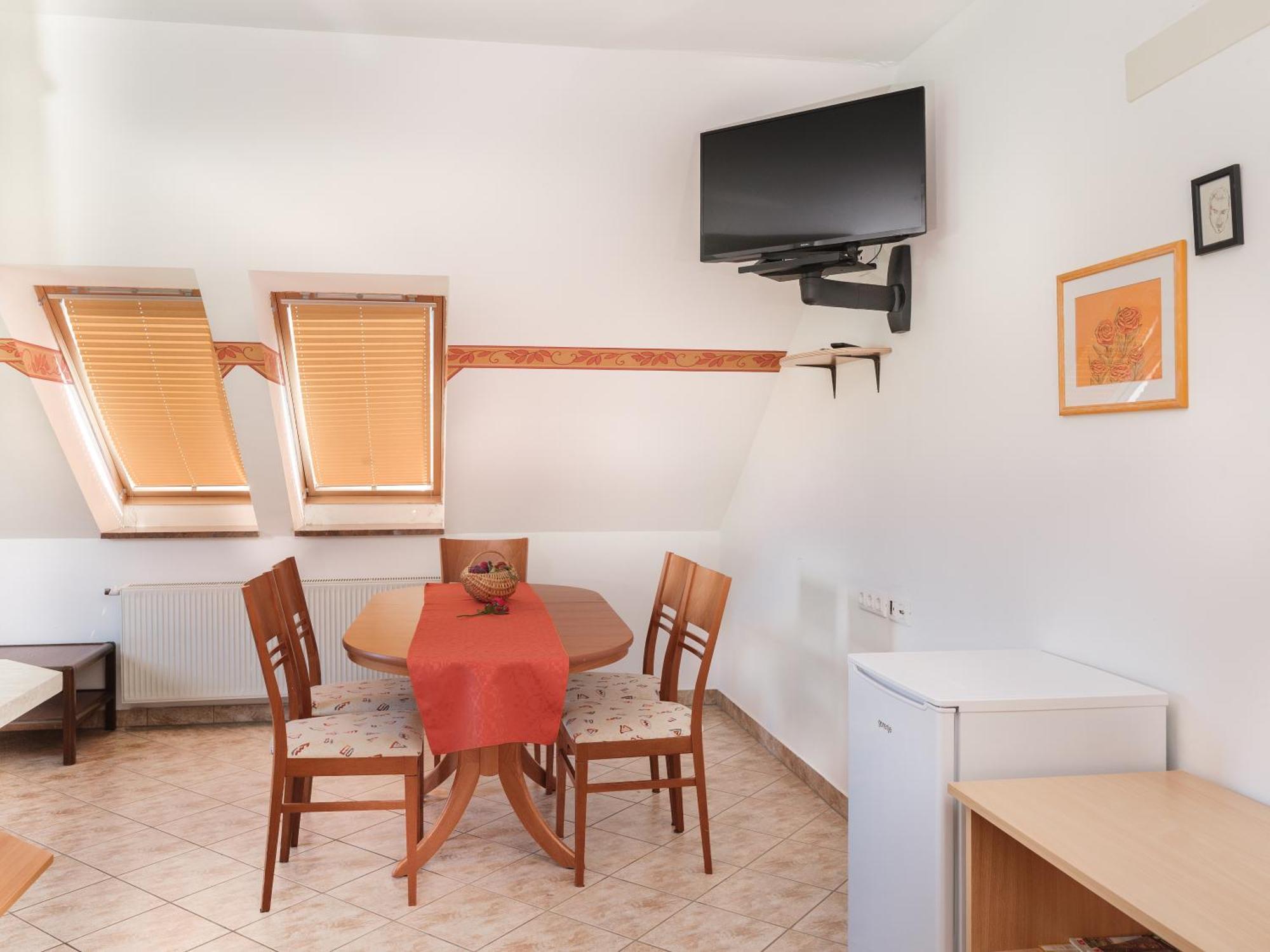 Apartments Suster Stari Trg ob Kolpi Bagian luar foto