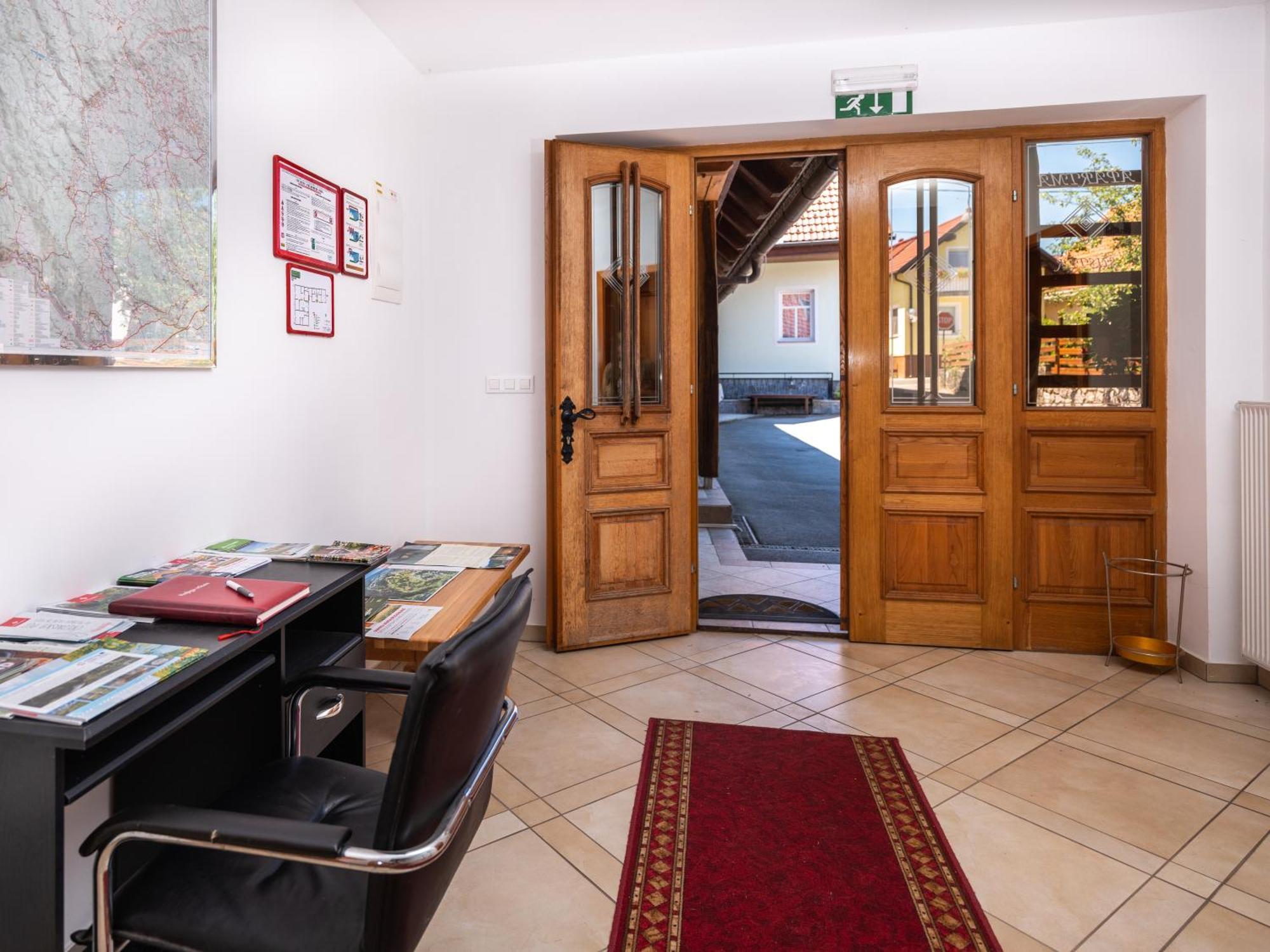 Apartments Suster Stari Trg ob Kolpi Bagian luar foto