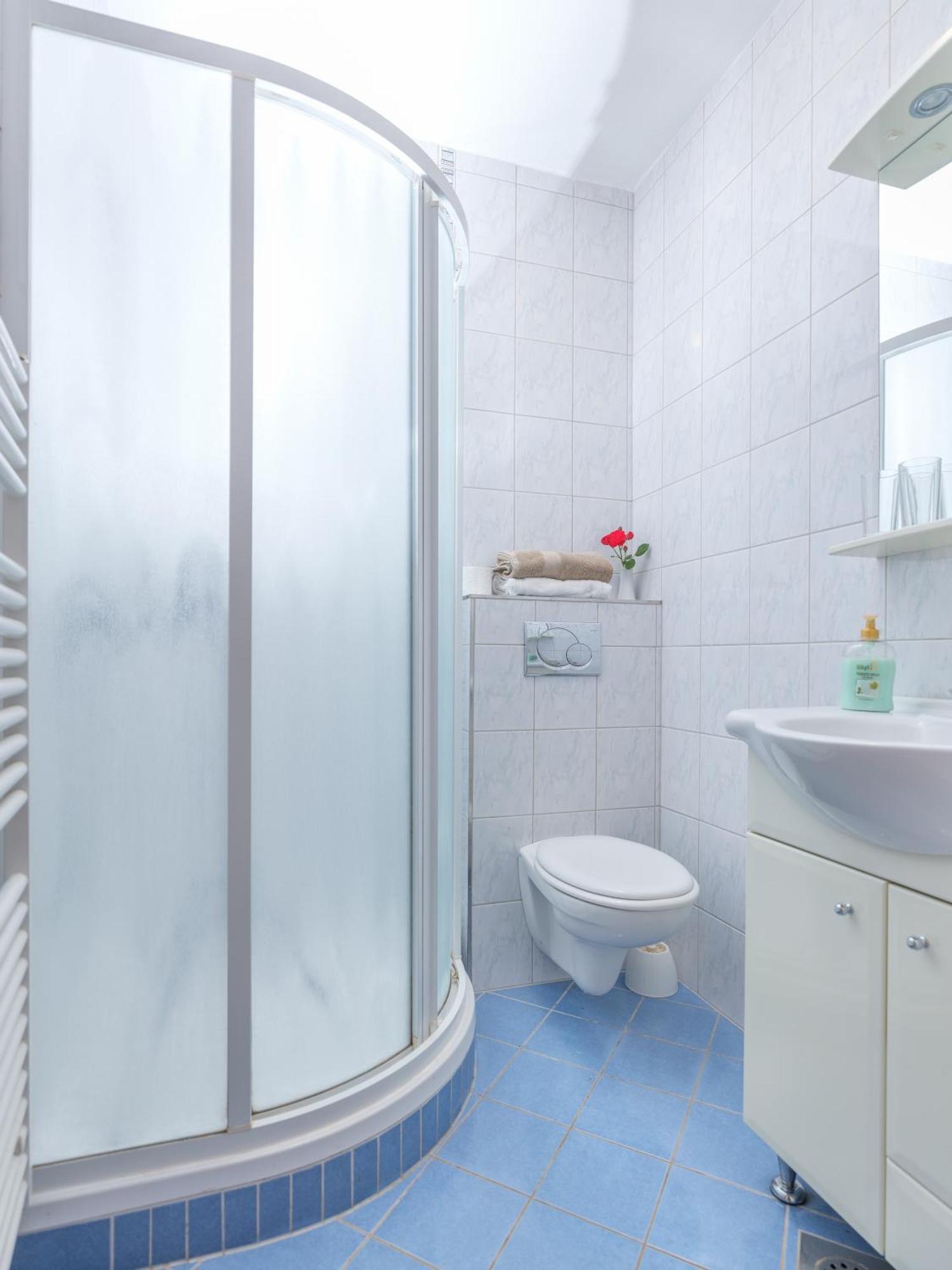 Apartments Suster Stari Trg ob Kolpi Ruang foto